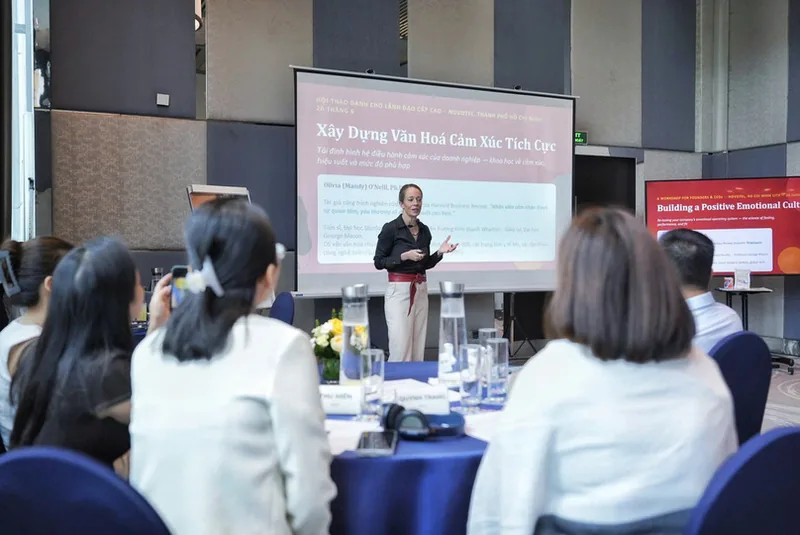 Professor Olivia “Mandy” O’Neill presenting at the client appreciation workshop