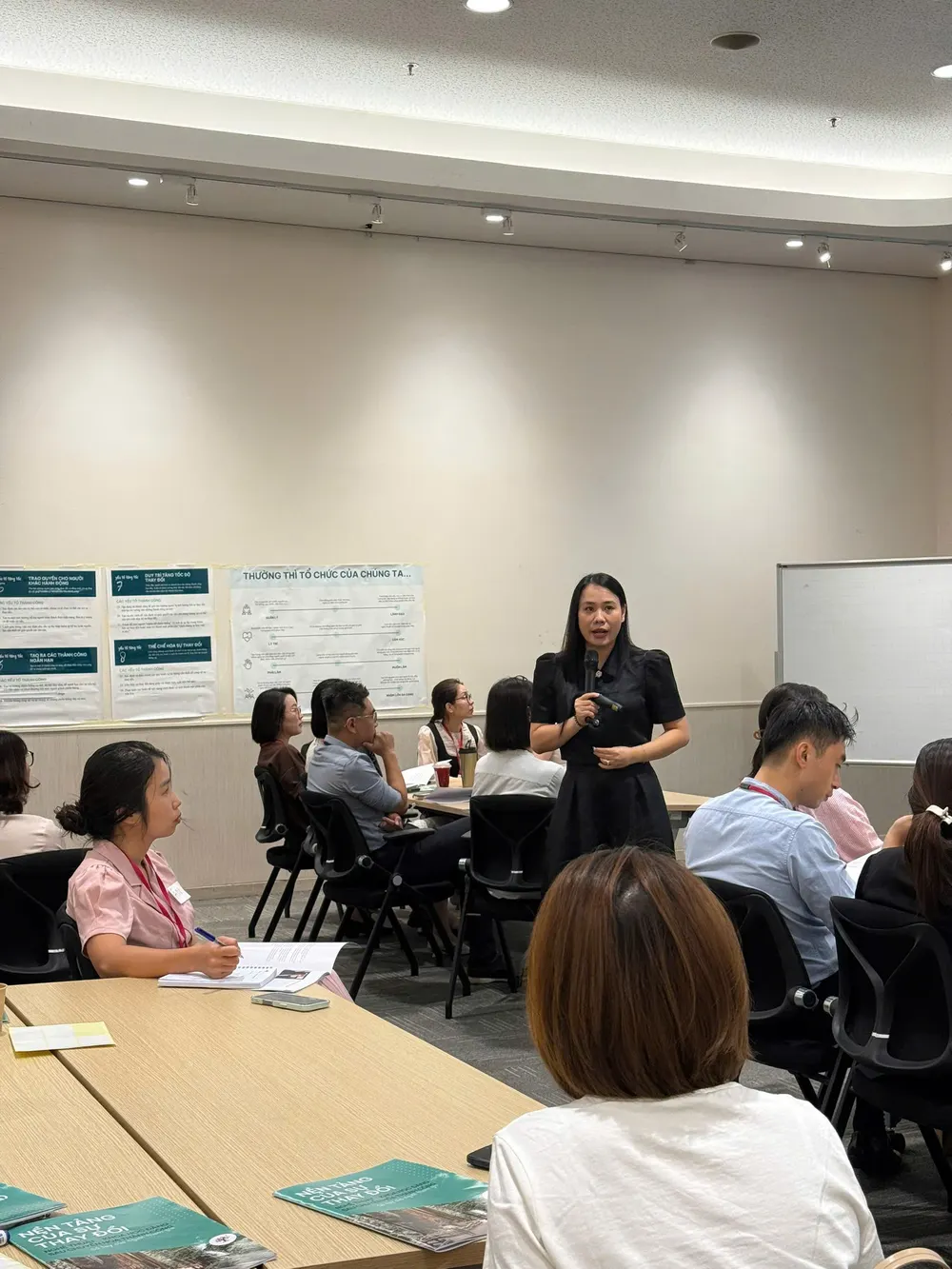 AEON MALL management team in the Foundations of Change program